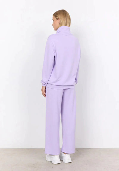 Get cozy and stylish in the Soyaconcept Banu Cowl Neck Sweatshirt. Made with a soft and stretchy scuba texture, this sweatshirt is perfect for transitioning to spring. And in a delightful lilac-purple colour, it's the perfect pop of colour for your wardrobe. Get it now!     Made of 48% Modal, 48% Ployester, 4% Elastic, wash at 30 and air dry where possible 