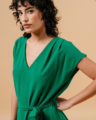 <p data-mce-fragment="1">Turn heads this season with our Grace &amp; Mila Marilou Midi Dress in Vert! This bold, bright, and beautiful dress is perfect for spring and summer. The short-sleeved shift design is not only flattering but also comes with a tie belt to cinch your waist. Make a statement with this must-have dress!</p> <p data-mce-fragment="1">&nbsp;</p> <p data-mce-fragment="1">Made of 100% viscose, Machine wash 30 with like colours&nbsp;</p>