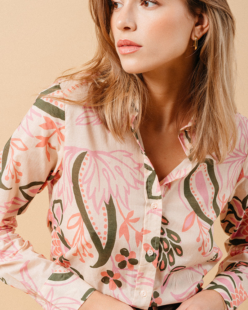 <p>Get ready to stand out with the Grace & Mila Marica Cotton Button up! Featuring a funky doodle print on a beautiful rose pink background, this top is both lightweight and breathable. Perfect for adding a playful touch to any outfit.</p> <p> </p> <p>100% Coton, Machine wash 30 and air dry where possible lwo iron where needed</p>