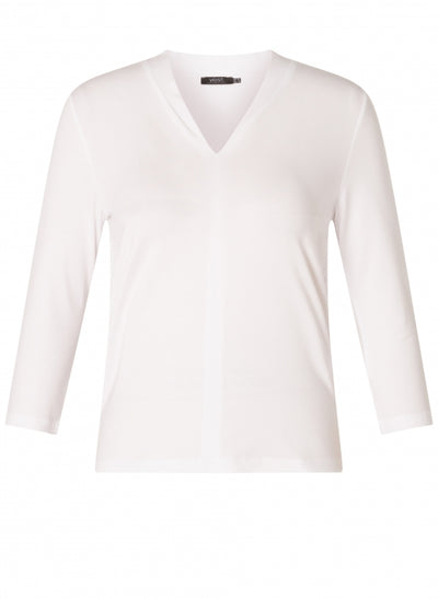 Add some fun and flair to your wardrobe with Yest's Fenna White V-Neck Top. This casual and comfy top features a flattering v-neck and slightly cropped sleeves for a stylish yet relaxed look. Perfect for any occasion, pair it with your favorite jeans for a playful and chic outfit.  Made of 94% Tencel, 6% Elastane, wash at 30 degrees and air dry where possible