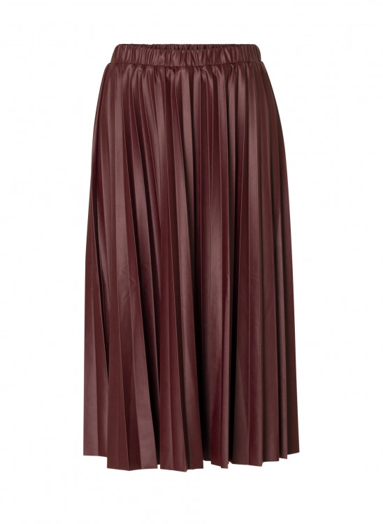Yest Aiko Pleated Skirt in Dark Bordeaux