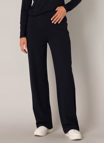 Yest - Base Level Basic Trousers in Navy