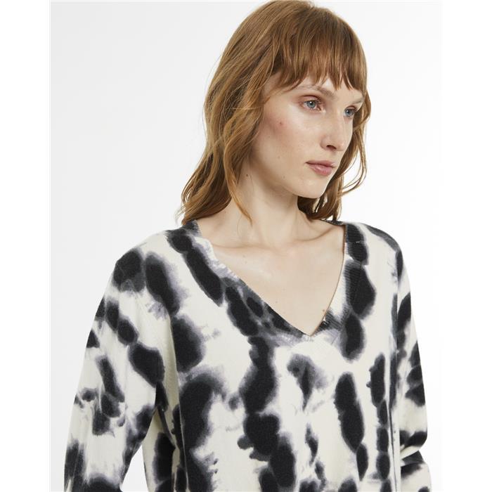 Andam - V Neck Pullover with Tie Dye Design