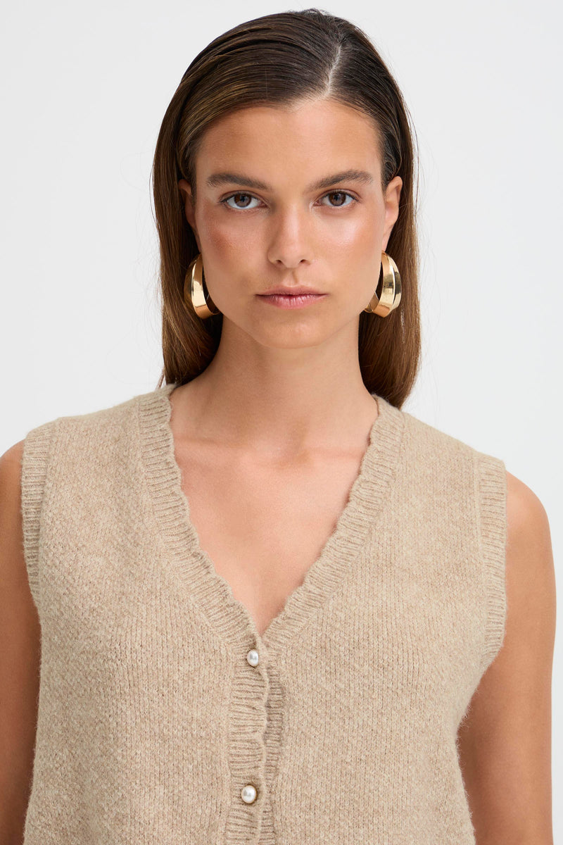 B Young - Nadika Oatmeal Knitted Vest