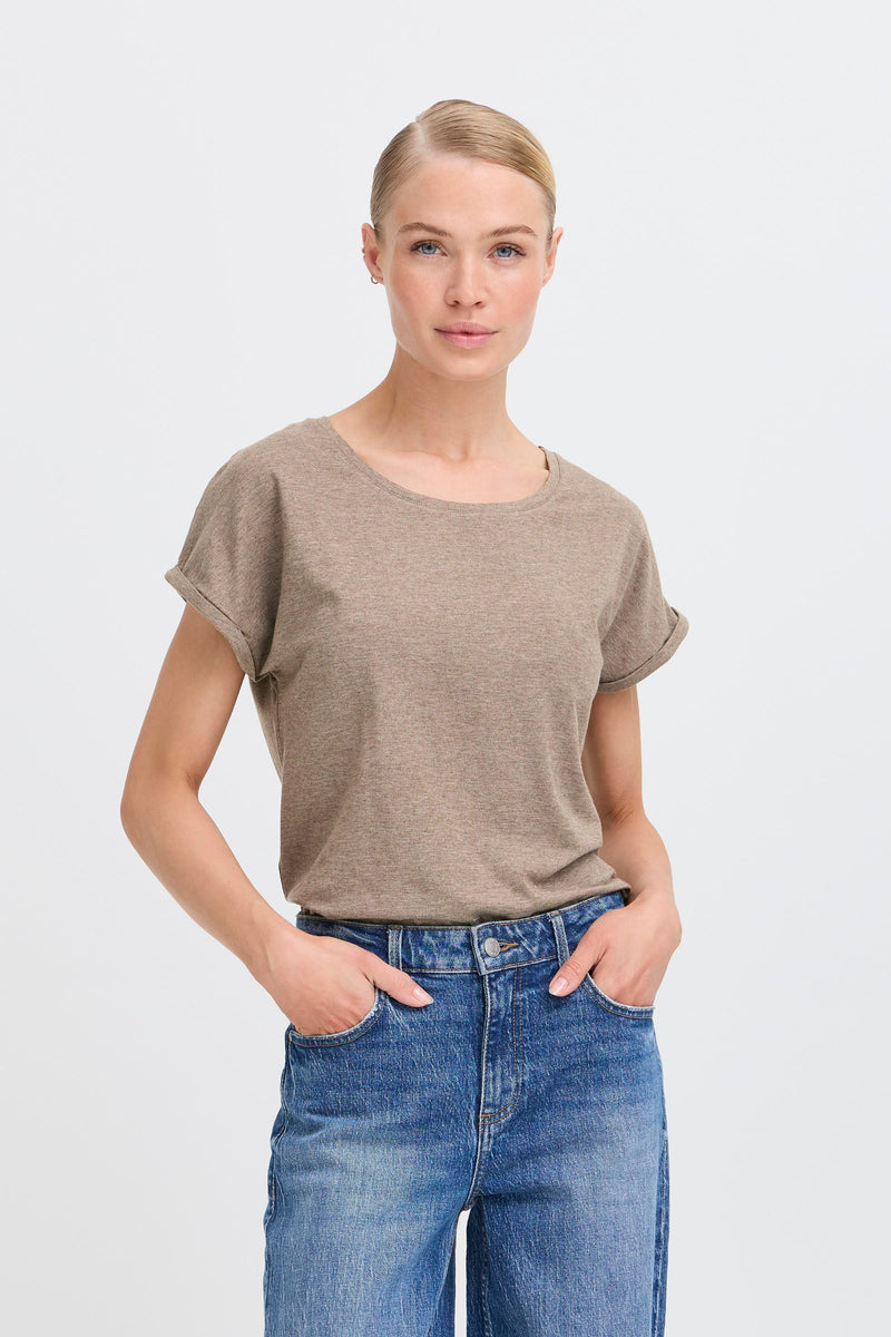 model wearing B Young - Pamila T-Shirt with jeans. white background