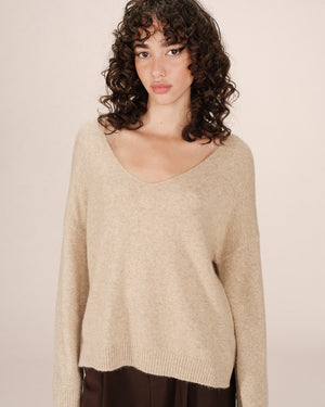 Grace & Mila - Cream/Gold V-Neck Jumper