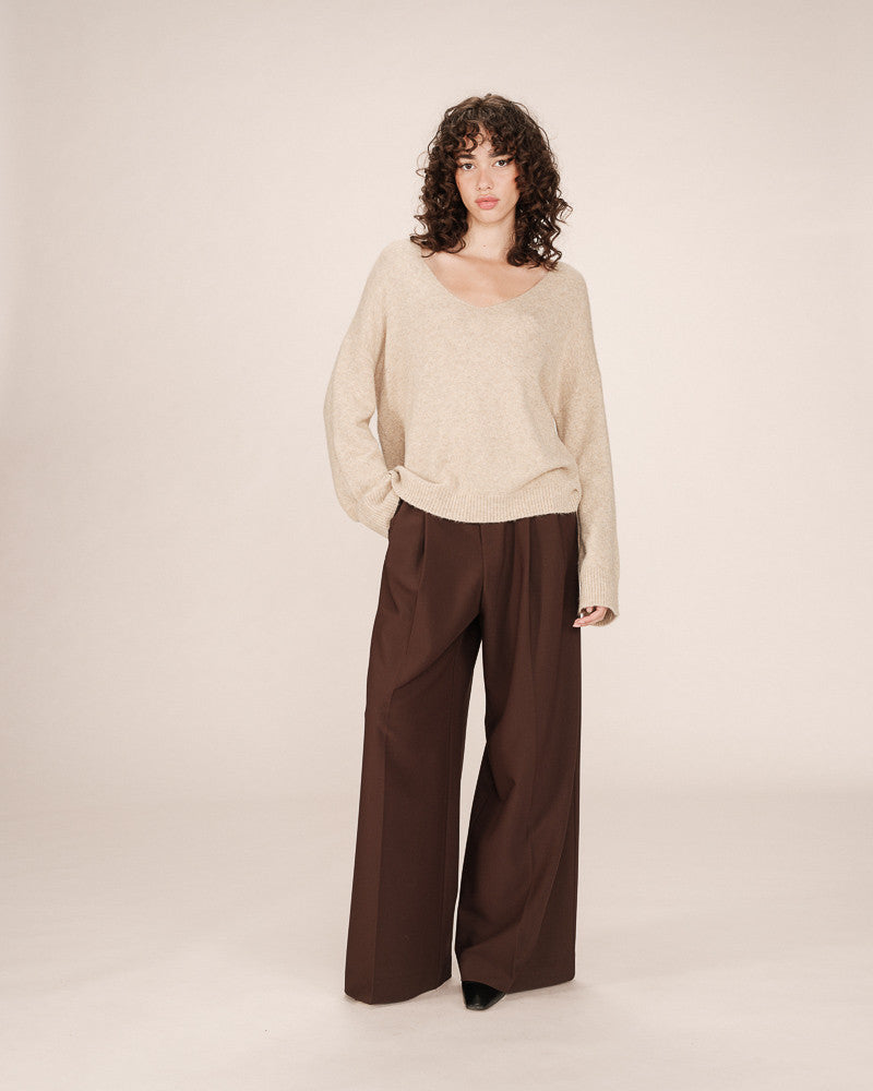 Grace & Mila - Cream/Gold V-Neck Jumper