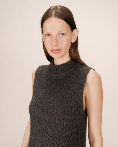 Grace & Mila - Knitted Vest Top in Dark Grey