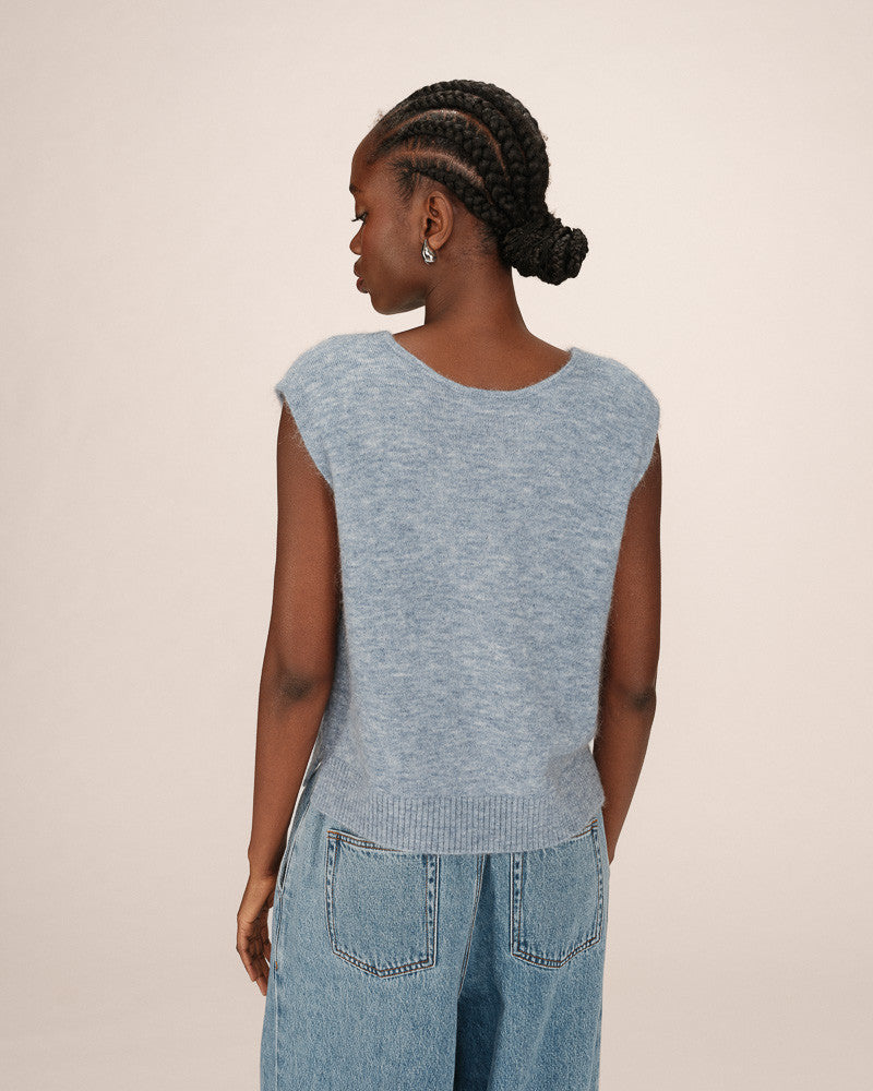 Grace & Mila - Sleeveless Knitted Cardigan in Light Blue