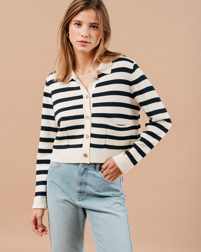 <p data-mce-fragment="1">Introducing the Grace &amp; Mila MaelysStriped Jumper in Navy. With its marine-inspired stripes and cream and gold buttons, this jumper is both super cute and preppy, making it the perfect addition to your spring and summer wardrobe. Don't miss out on this playful, stylish piece!</p> <p data-mce-fragment="1">&nbsp;</p> <p data-mce-fragment="1">Made of 45%ACRY25%NYLO20%POLY5%LAIN5% Wash at 30 degrees with like colours and low iron when needed</p>